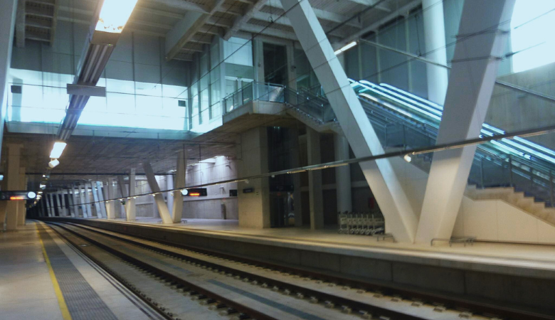 Vías en la estación de tren Vigo Urzáiz